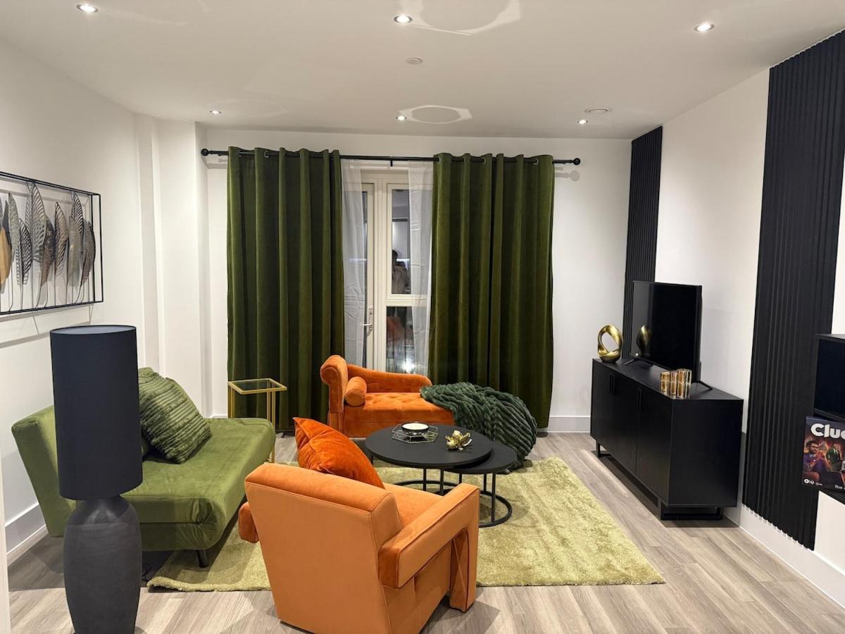 Apartamento Stunning 2 Bed In Royal Wharf Next To Excel & Airport *
