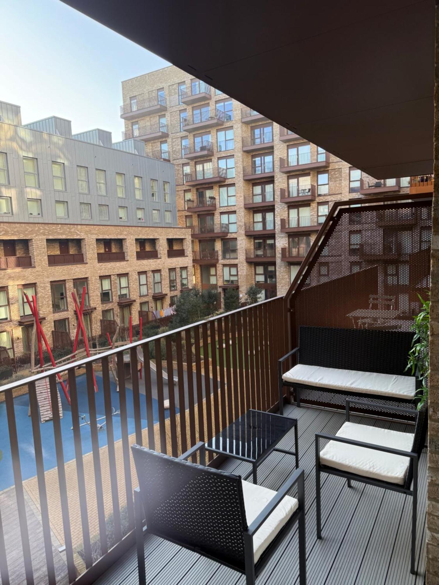 Stunning 2 Bed In Royal Wharf Next To Excel & Airport Apartamento