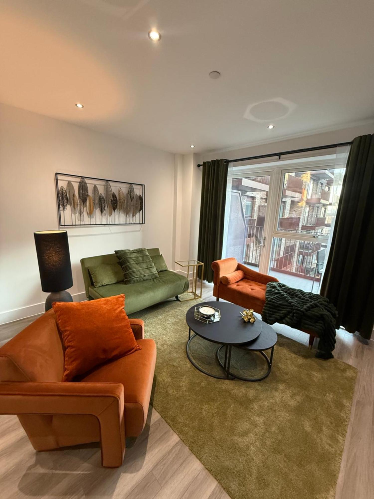 Stunning 2 Bed In Royal Wharf Next To Excel & Airport Apartamento Londres